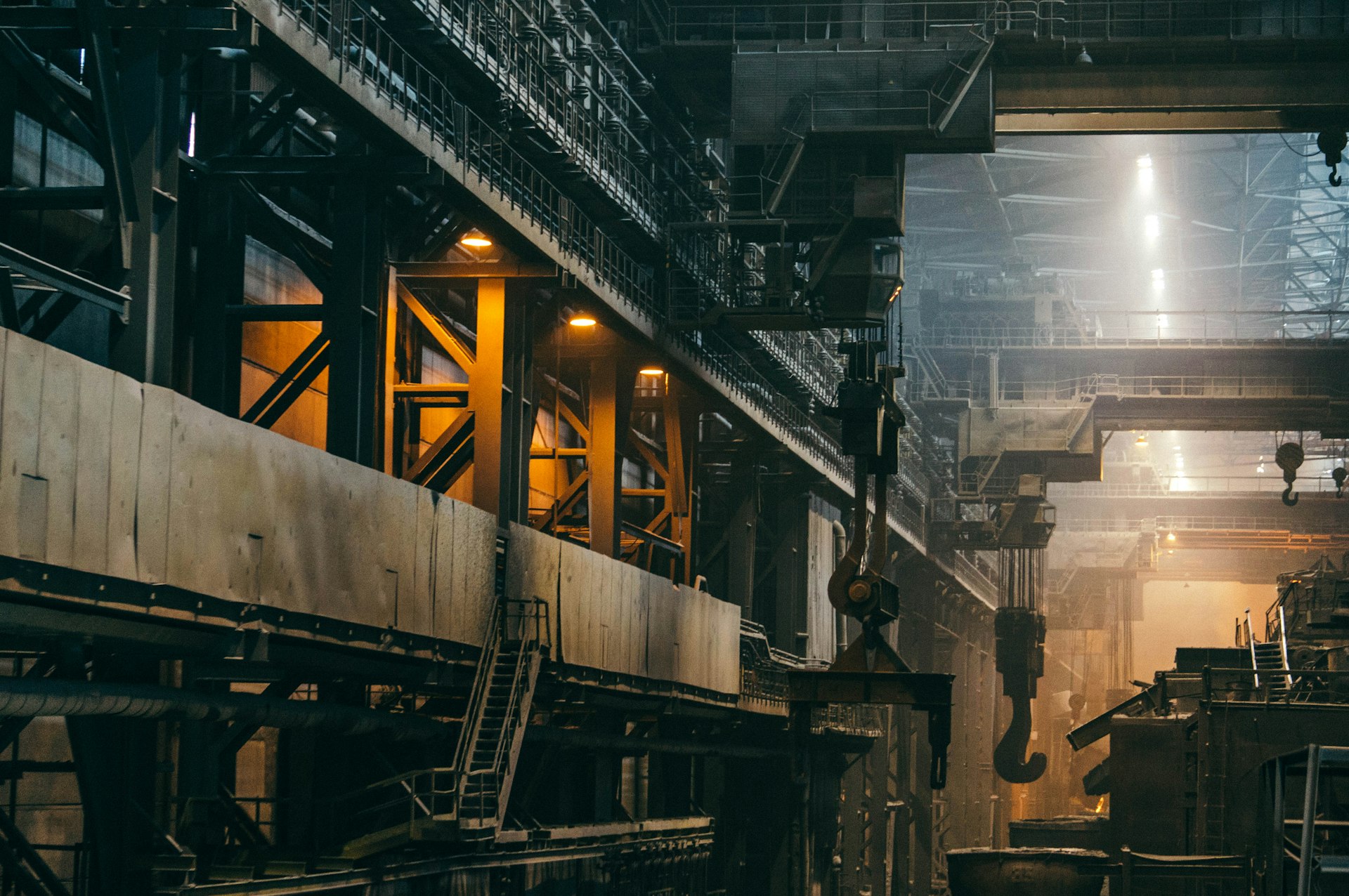High-definition actual photo of the busy factory production line